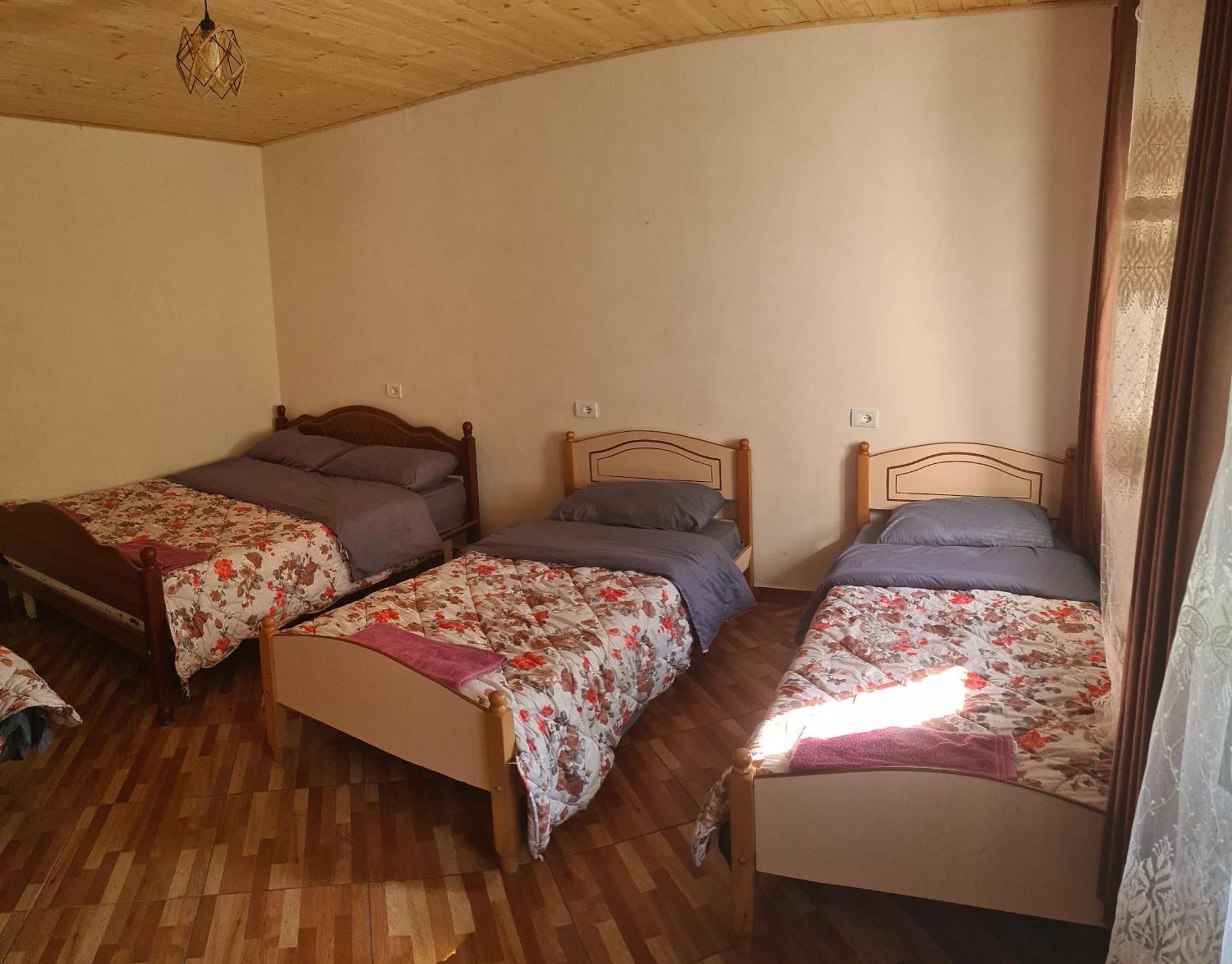 Guest House Emanueli Tropoje Esterno foto